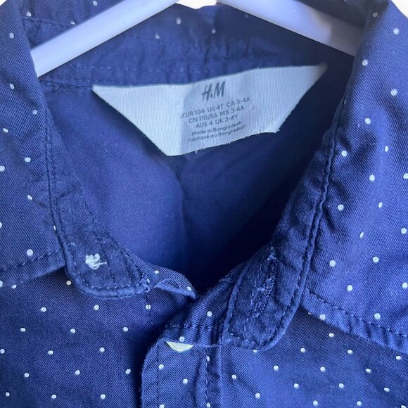 H&M Boys Dress Shirt | Navy Polka Dot Button-Up | Size 4Y - Picture 2 of 4